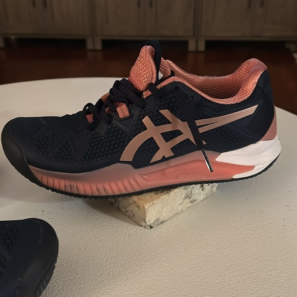 GEL-RESOLUTION shoes. - Picture 2 of 9